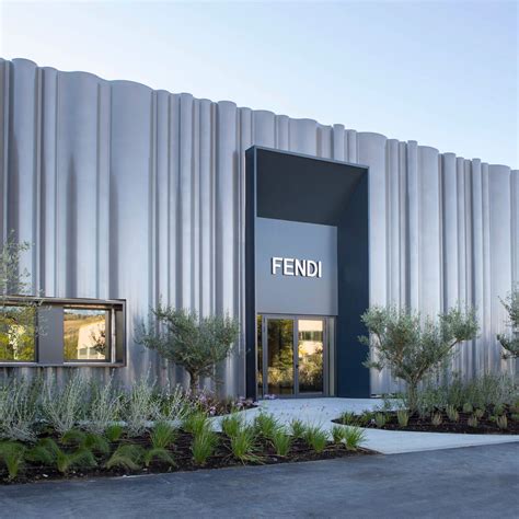 fendi srl sesto fiorentino foto|fendi shop online.